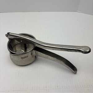 Potato Veggie Ricer Fruit Juicer Press Vintage Stainless Steel Manual Kitchen